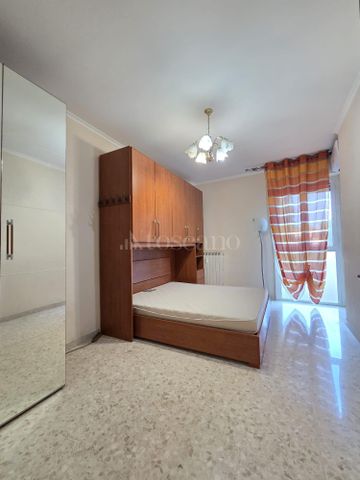 Stanza a Roma in Viale dei Caduti Nella Guerra di Liberazione - Photo 2