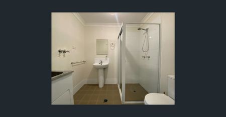 Comfortable One Bedroom Granny Flat with Low Maintenance Living! - Photo 4