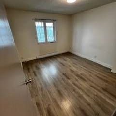 1 Bed, 1 Bath - 3rd floor - Photo 2