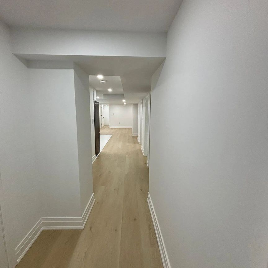 Detached Home For Lease | W9246043 - Photo 1