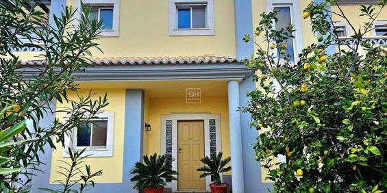 2 bedroom luxury Townhouse for rent in Loulé, Portugal - Photo 3