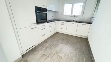 Zu vermieten: Schöne 3.5 Zi-Wohnung mit 2 Balkone - Photo 3