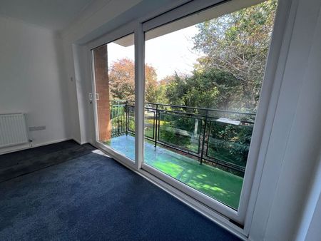 18 Westcliffe Road, Southport - Photo 2
