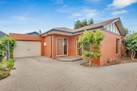 2/39 May Street, Coburg VIC 3058 - Photo 4