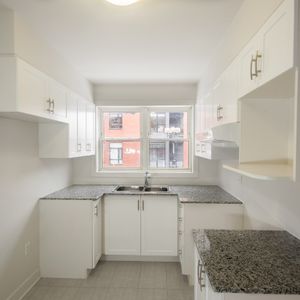 Rénové, Lumineux, Spacieux 3 ½ Rue Mass - Photo 2
