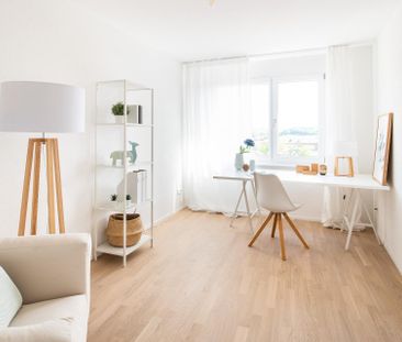 Moderne 3.5-Neubauwohnung an zentraler Lage - Photo 2