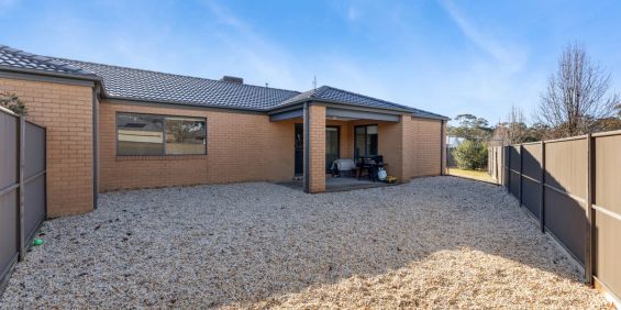 Immaculate 4 bedroom, Family home in Armitage Estate - Photo 3