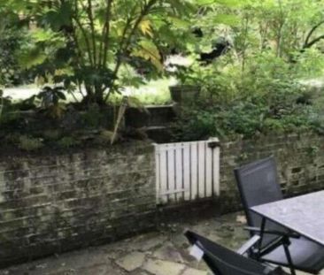 A Lonsdale Road, London, SW13 - Photo 2
