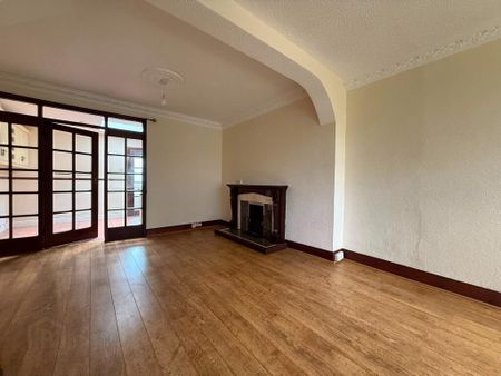 6 Garland Avenue, Lurgan, BT66 6JH - Photo 3