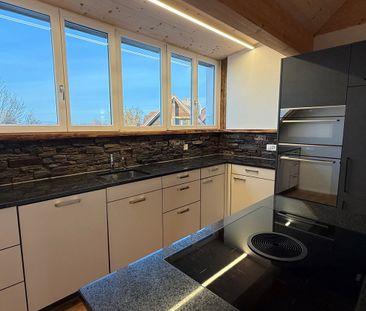 Schöne und grosse 4.5-Zimmer-Dachwohnung mit modernem Komfort - Foto 2