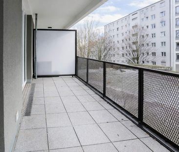 Tolle 3-Zimmer-Wohnung in Tempelhof - Mit Südbalkon, EBK und gehobe... - Photo 2
