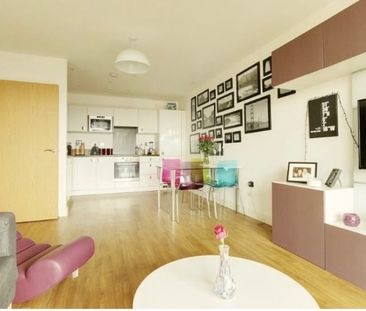 2 Bed Flat, Connaught Heights, E16 - Photo 1