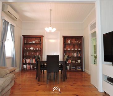 Gorgeous 3 Bedroom in Prestigious Windsor. Rent will increase to $6... - Photo 3