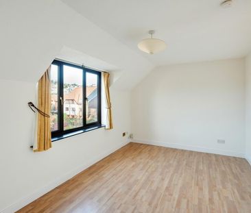 1 Bed Flat - Photo 6