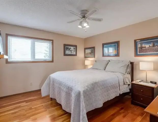 Furnished bedroom with ensuite bathroom available in a shared house | Calgary - Photo 1