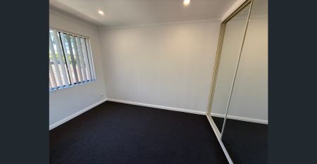 Newly Renovated - Opposite Westfield ! - Photo 4