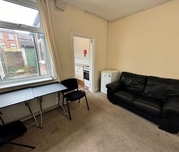 Willis Street, Heslington Road - P2301 - Photo 3