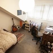 4 Bed - 16 Thornville Grove, Hyde Park, Leeds - LS6 1JU - Student - Photo 1