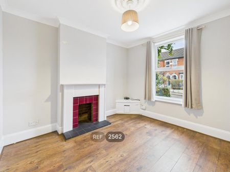 3 bedroom terraced house to rent - Photo 2