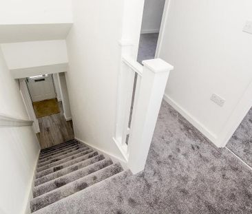 3 bedroom semi-detached house to rent - Photo 3