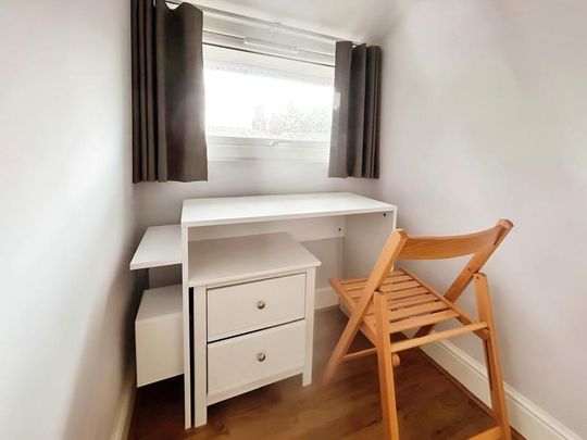 6 bedroom end of terrace house to rent - Photo 1