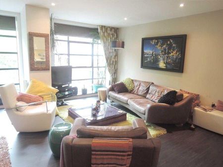 2 bedroom flat to rent - Photo 3