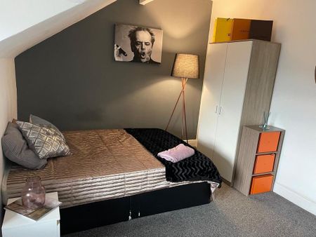 1 bedroom in a house share to rent - Photo 5