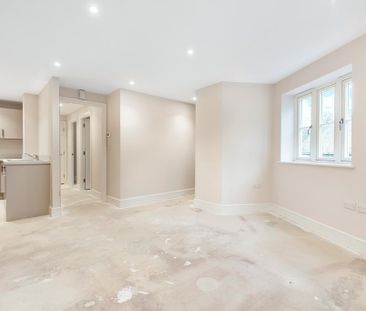 2 bedroom maisonette to rent - Photo 4