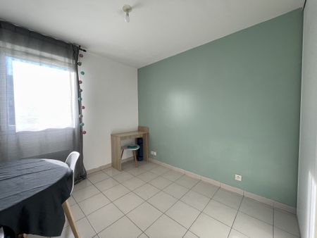 Location Appartement 3 pièces 54m² ONET LE CHATEAU 12850 - Photo 2