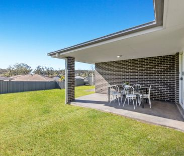 Stylish Family Home in Quiet Wadalba Location - Photo 2