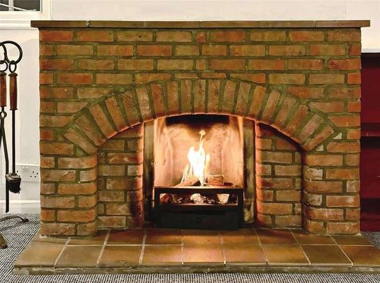 East Common, Gerrards Cross, Buckinghamshire, SL9 - Photo 1