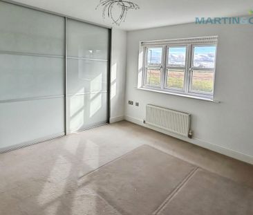 3 bedroom detached house to rent - Photo 2