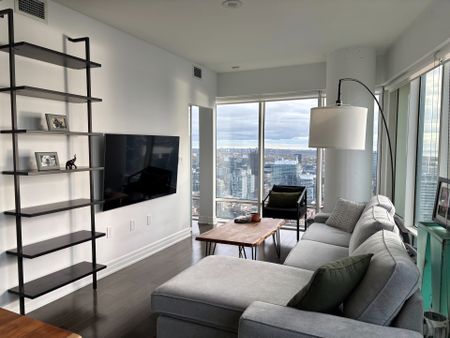 For Lease - 8 The Esplanade N/A Unit# 4510, Toronto, Ontario - Photo 3