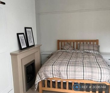 1 bedroom in a house share to rent - Photo 6