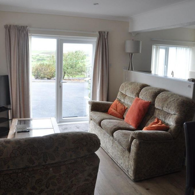 2 bedroom ground floor flat to rent - Photo 1