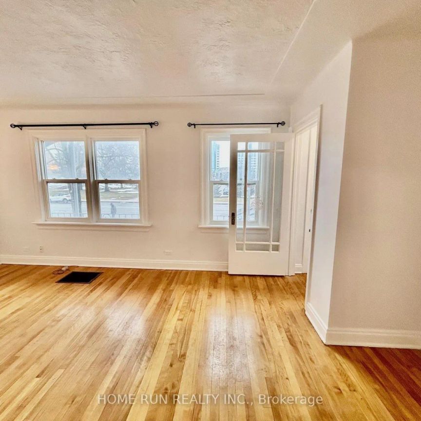 704 BROOKFIELD ROAD - Photo 1