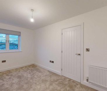 2 bedroom semi-detached house to rent - Photo 3