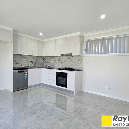 Spacious 2 Bedroom Granny Flat - Photo 3