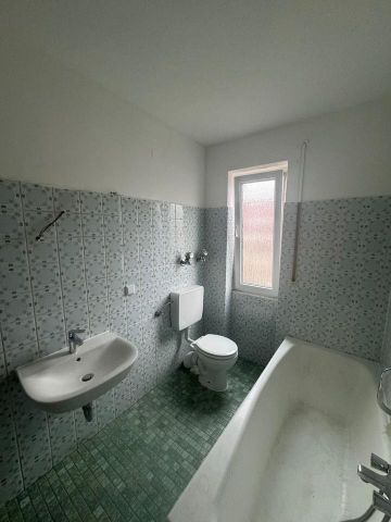 2-ZKB *RENOVIERT* Zentrale Lage - Photo 2