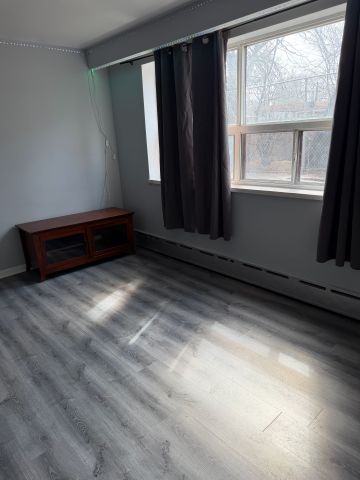 For Lease - 115 Eighth Street Unit# 10, Toronto, Ontario - Photo 2