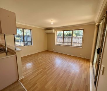 Cosy Three Bedroom Home with Generous Backyard - Photo 4