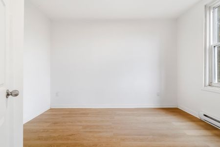 759 3e Avenue - Photo 3