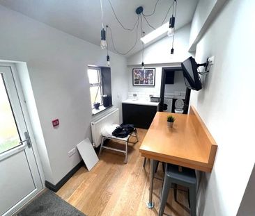 7 bedroom terraced house to rent - Photo 6