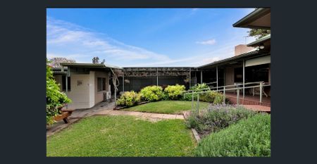 Charming Mildura Haven With Space to Relax and Unwind - Photo 4