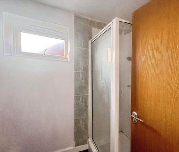 Glaisdale Gardens, Wolverhampton, West Midlands, WV6 - Photo 6