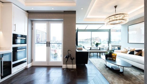 Luxury Two Bedroom Apartment in Kensington. - Photo 1