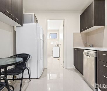 STUDIO UNIT - FURNISHED - RENT INCLUDES UTILITIES - Photo 5