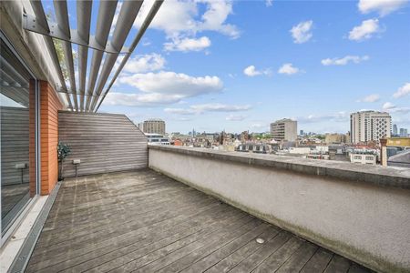 Contemporary duplex flat located opposite Harrods in the heart of Knightsbridge including two double bedrooms, south facing terrace with views across London and 24 hour concierge. - Photo 4