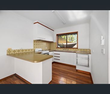 1/572 Napier St, White Hills, Vic 3550 - Photo 3