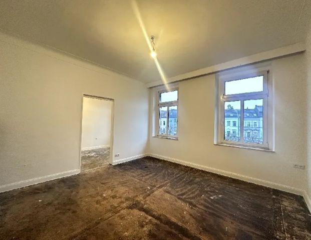 SCHÖNE 2-ZIMMER WOHUNG IN EINEM CHARMANTEN ALTBAU ZUMIETEN! - Foto 1